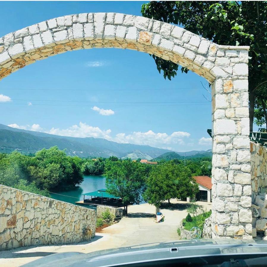 Splav "Slap" - Bungalovi Danilovgrad Εξωτερικό φωτογραφία
